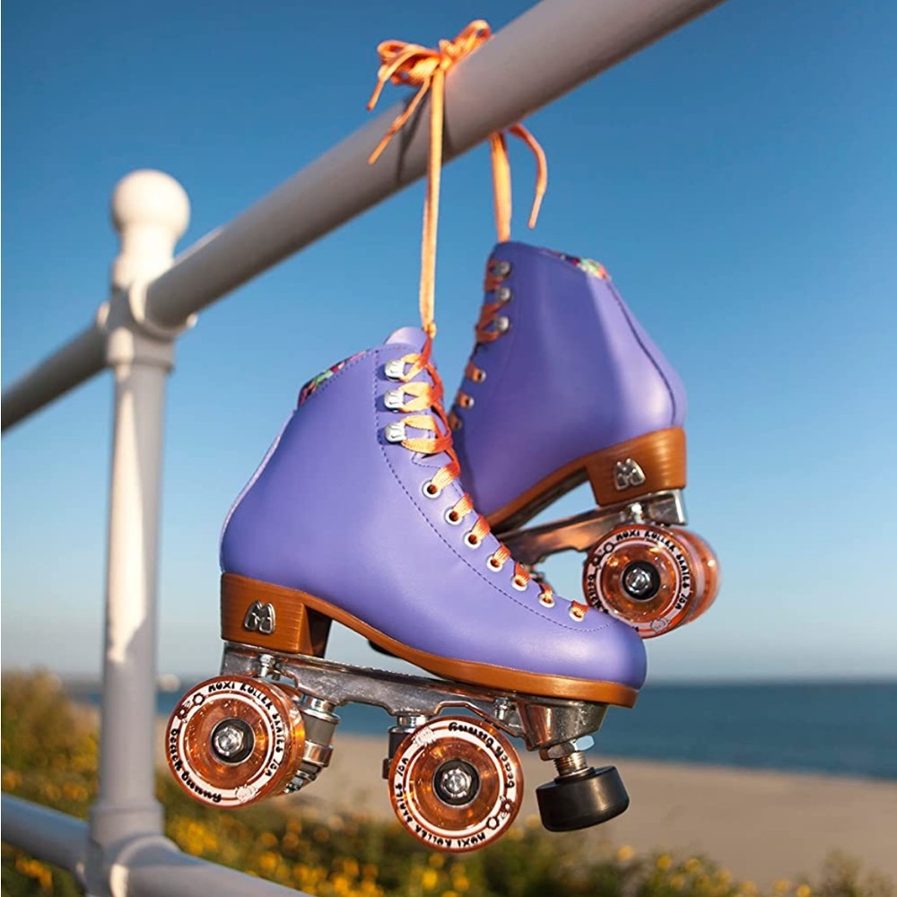 Moxi Skates Beach Bunny Periwinkle Sunset Size 9